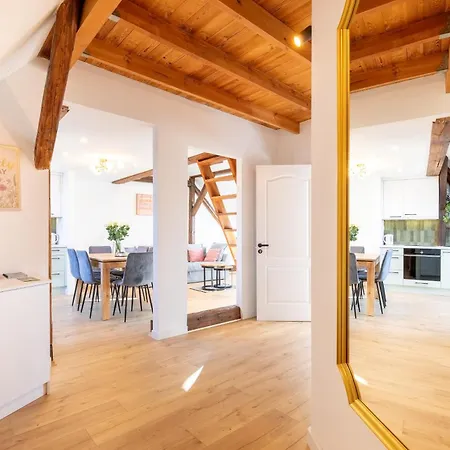 Apartment With Entresol Old Town Krakow-2